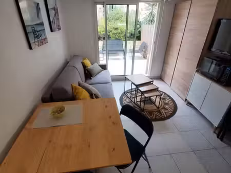 studio étudiant avec 10m2 de terrasse