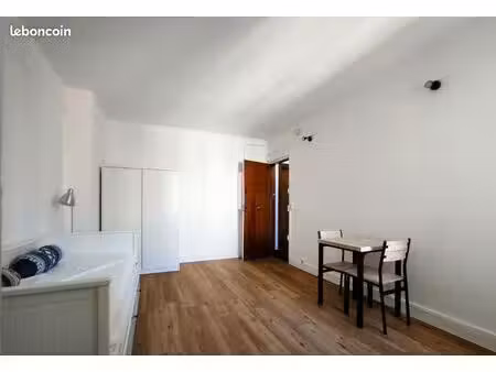 studio meublé proche rer a