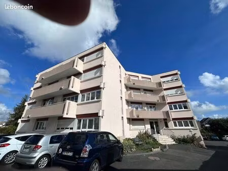 t2 non meublé dernier étage parking