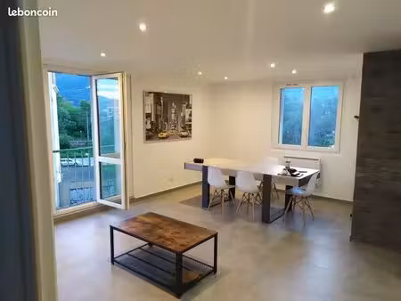 t3 rénové 63 m² – 2 chambres – parking/cave – dpe c – tram e – saint-martin-le-vinoux