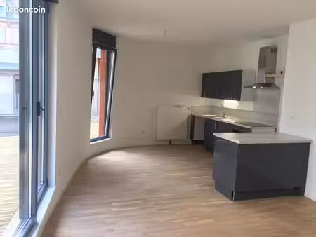 2 pièces 57m2 récent quartier orangerie. prestations haut de gamme. terrasse 25m2 + parkin