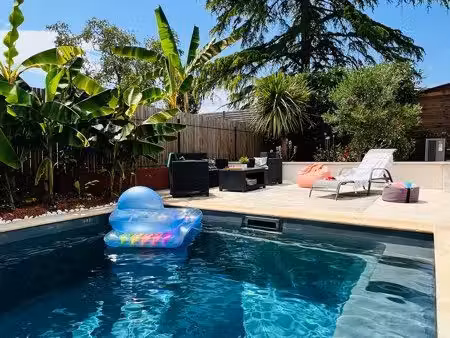 pavillon 2019 hyper centre / proche commerces / piscine