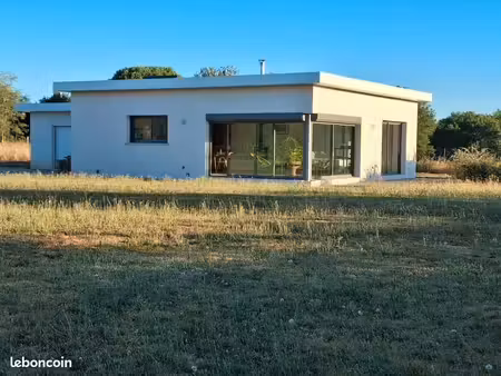 maison d’architecte contemporaine – plain-pied 100 m² – terrain 2500 m² – dpe b