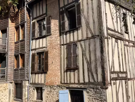 maison historique à colombages entièrement rénovée – quartier de la boucherie – 8 rue huch