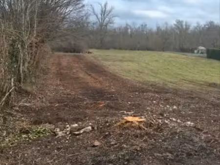vend ou echange terrain constructible 1400m..