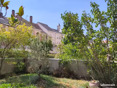 un rez-de-jardin dans la nouvelle cité jardins