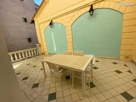 grand t2 avec superbe terrasse-lyon 3- proche saxe gambetta -