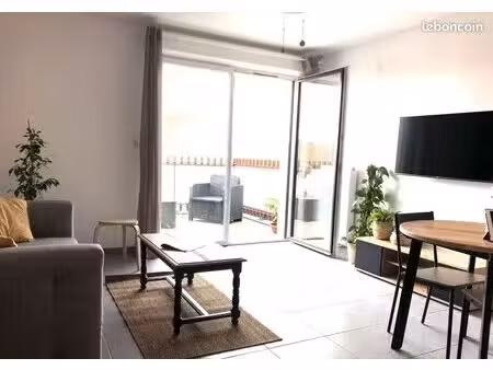 superbe t3 meublé avec terrasse et parking proche métro-rocade