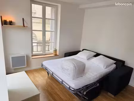 loue charmant t1 bis très lumineux de 26 m2  entièrement refait à neuf  meublé et équipé  