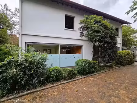 location locaux professionnels 7 pièces 108 m² à anglet (64600)  1 560 €