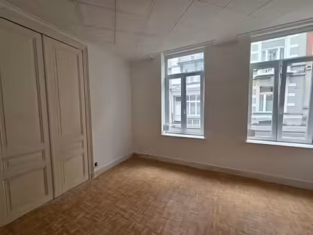 grand duplex avec cour privative au cœur d'ixelles