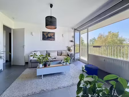 appartement 1 chambre avec balcon et vue verdoyante