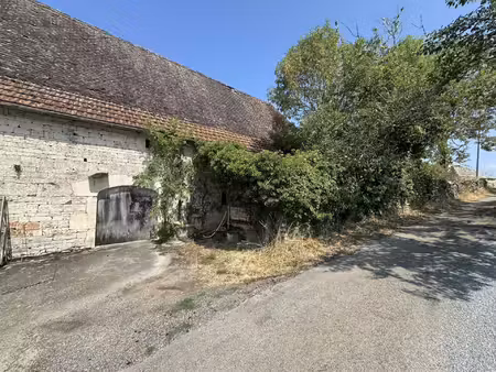 exclusivite - causse de gramat – belle grange en pierre à aménager  beau potentiel