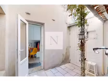 maison de ville 86 m² avec cour sud  centre historique de la ro