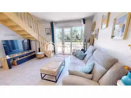 appartement t2 43m² en duplex avec grande terrasse et un garage