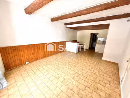 lots de 2 appartements (studio de 39m2 et t3 de 52m2) à rénover!