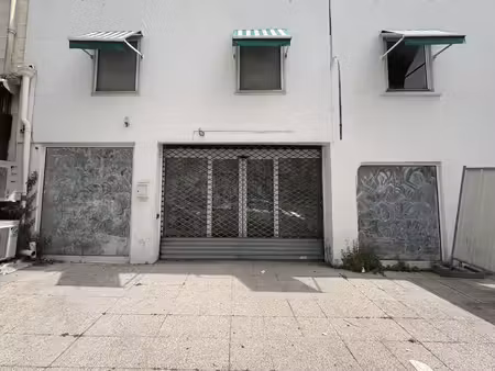 local commercial