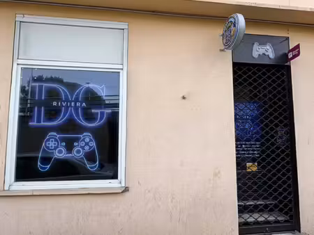 local commercial