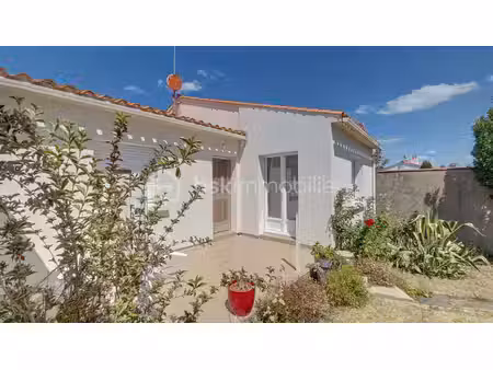 maison 2 chambres  2 garages centre ville