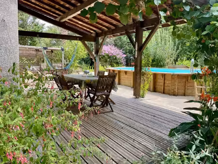 maison de campagne avec piscine  restaurée avec goût