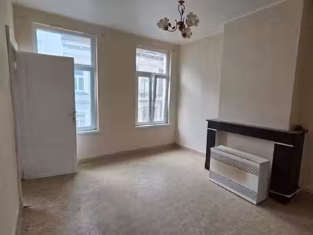 duplex 2 ch quartier saint-boniface  beau potentiel