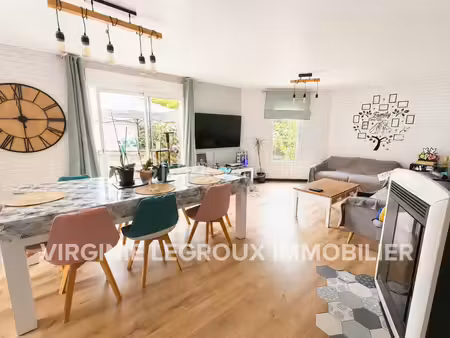 maison de 130 m² à saint-pierre-la-cour