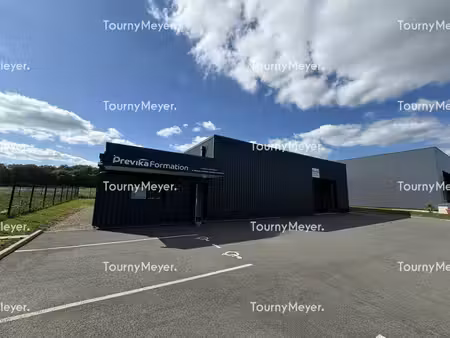 location entrepôt guignen 35580 280m²