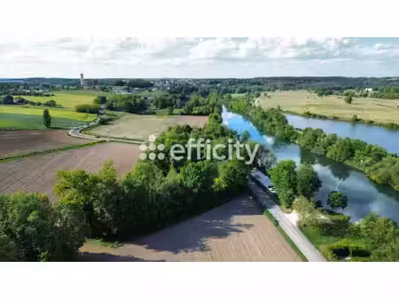 maison 9 pièces - 143 m²