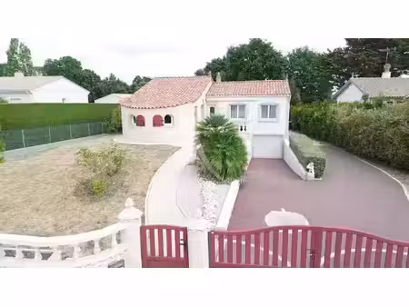 vente maison 4 pièces 94 m² à beaulieu-sous-la-roche (85190)  242 000 €
