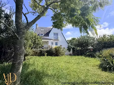 jolie maison en pierre de 1953 - accès centre ville et commerce d'audierne à pied