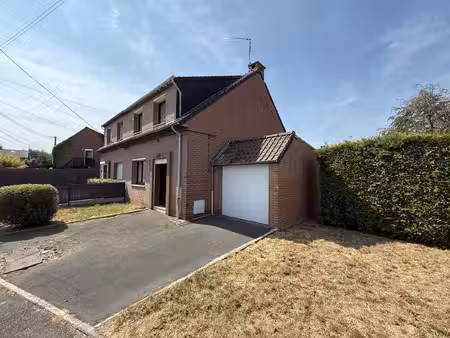 maison semi individuelle avec jardin et garage