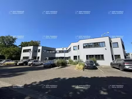 location bureaux 2 074 m²