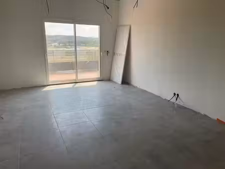 location bureaux 98 m² à 233 m²