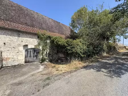 vente maison 2 pièces 329 m² à bio (46500)  130 000 €