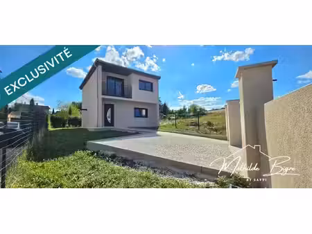 vente maison 4 pièces 74 m² à flat (63500)  199 900 €