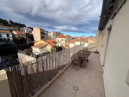 sète  centre ville  appartement 2 pièces avec terrasse 
