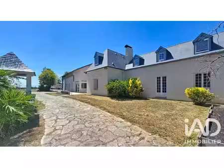 maison de luxe à vendre à cescau