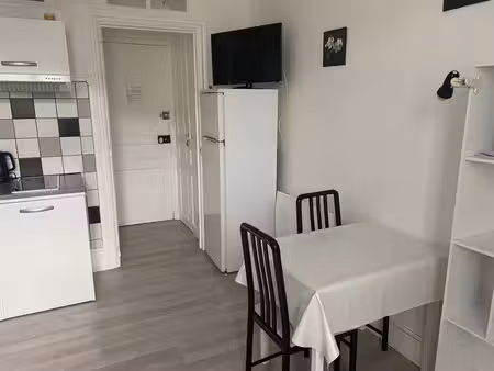 location appartement 1 pièce 17 m² à châtel-guyon (63140)