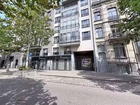 appt à louer à molenbeek-saint-jean  terrasse et parking