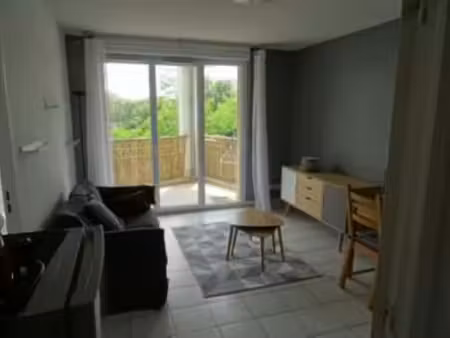 location appartement 2 pièces meublé à blagnac (31700) : à louer 2 pièces meublé / 32m² bl