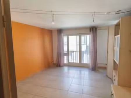 location appartement t1 à châteauroux (36000) : à louer t1 / 40m² châteauroux