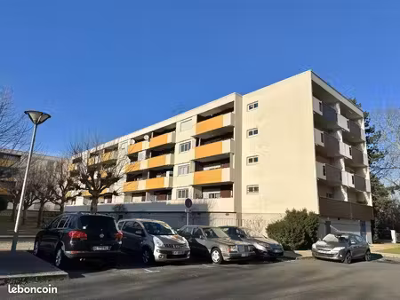 appartement 4 pièces 77 m²