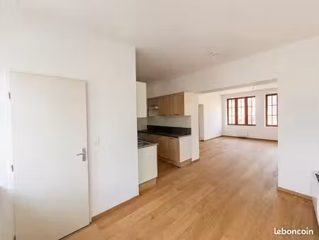 appartement t2 arques 60m2 environ st. omer avec cour extérieur plain-pied