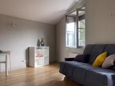 studio 1 pièce 30 m²