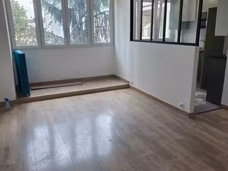 location – beau 4 pièces de 65 m² avec 3 chambres – colombes