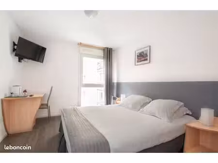 studio 1 pièce 18 m²