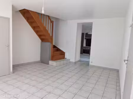 appartement 3 pièces en duplex  63 m²  lamballe centre