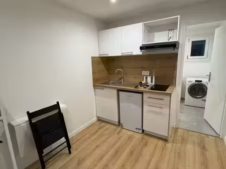 studio meublé - électricité  fibre et eau incluses