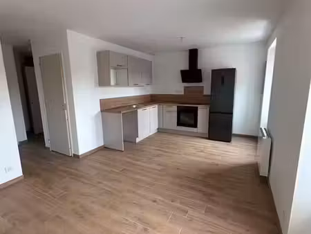 ? à louer – appartement t2 entièrement rénové – rue de verdun