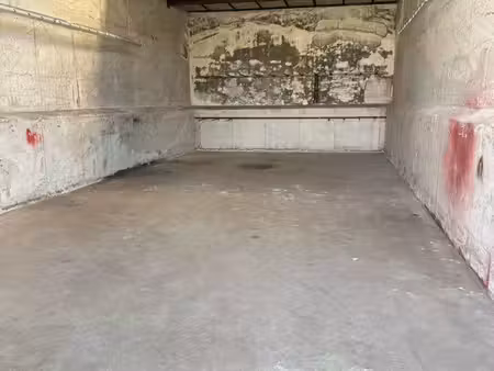 box 70 m2 à louer